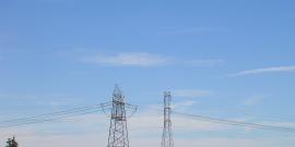 PG&E high voltage powerlines. Photo by Cheers. CC BY-SA 3.0
