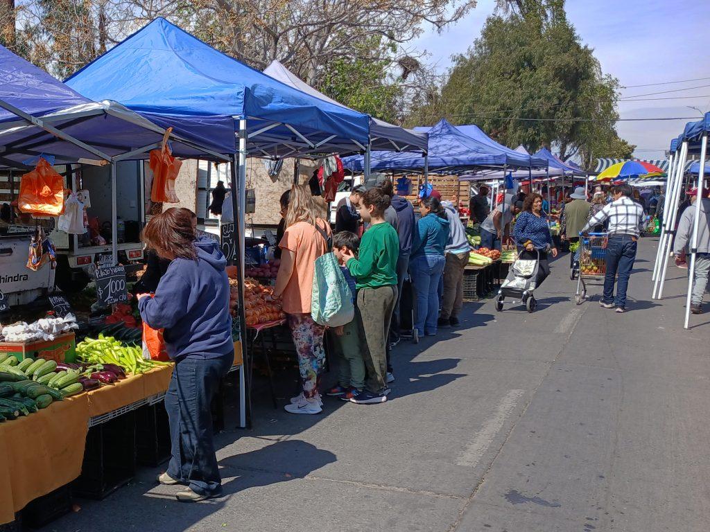 A fair in Maipú, Santiago, Chile. Photo credit: Jorgebarrios via Wikimedia Commons.
