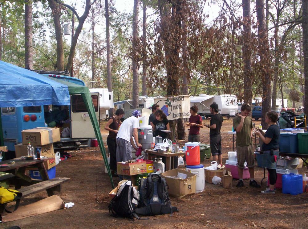 Food Not Bombs' Katrina Kitchen