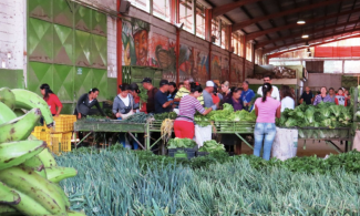 A Cecosesola food market.